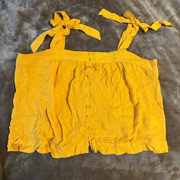 Rose & Olive Bow Strap Tank Top - Picture 8 of 8